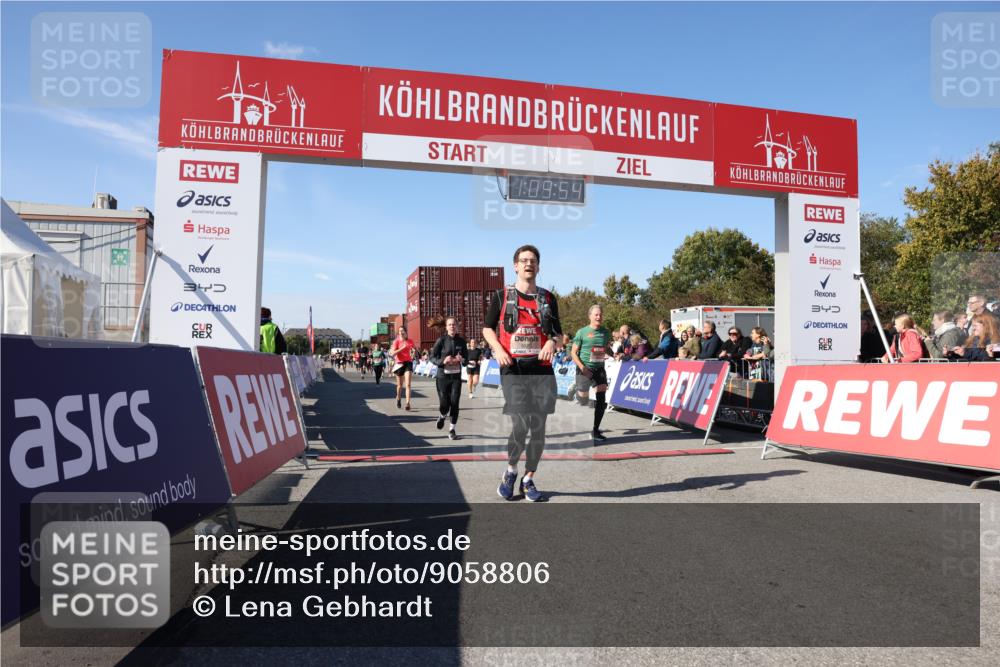 03.10.2025 - Köhlbrandbrückenlauf Lena Gebhardt http://msf.ph/oto/9058806 03.10.2025 13:09:54 Ziel 4260, 4625, 4718, 4837, 5520, 5763, 5941, 6308, 6659, 6750 meine-sportfotos.de
