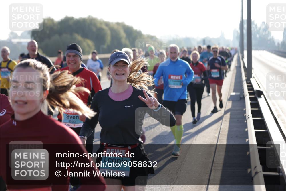 03.10.2025 - Köhlbrandbrückenlauf Jannik Wohlers http://msf.ph/oto/9058832 03.10.2025 09:21:57 Position 3 3030, 2050 meine-sportfotos.de