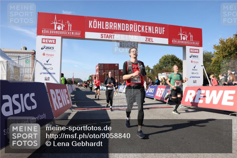 03.10.2025 - Köhlbrandbrückenlauf Lena Gebhardt http://msf.ph/oto/9058840 03.10.2025 13:09:55 Ziel 4260, 4625, 4718, 4837, 4929, 5520, 5763, 5941, 6308, 6659, 6750 meine-sportfotos.de