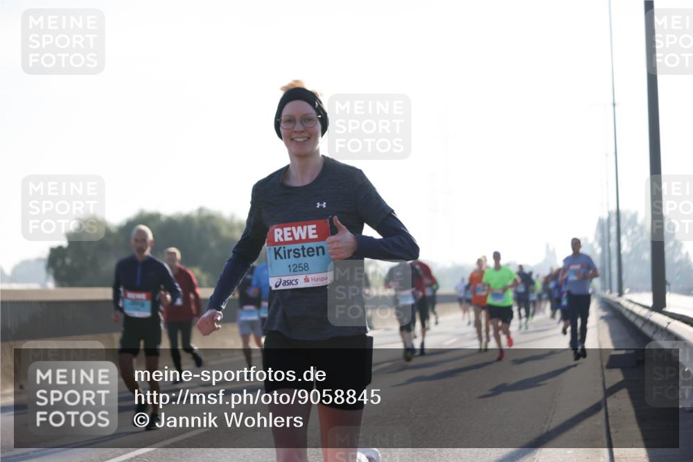 03.10.2025 - Köhlbrandbrückenlauf Jannik Wohlers http://msf.ph/oto/9058845 03.10.2025 09:14:10 Position 3 1258 meine-sportfotos.de
