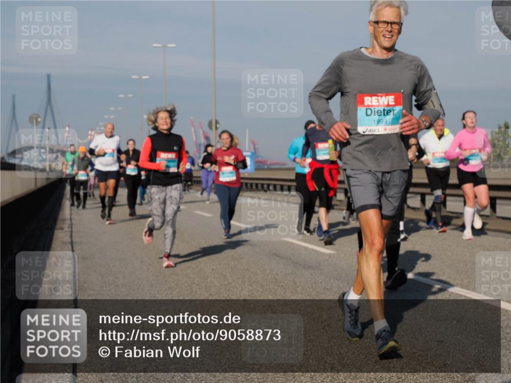 03.10.2025 - Köhlbrandbrückenlauf Fabian Wolf http://msf.ph/oto/9058873 03.10.2025 10:04:35 Position 3 1899 meine-sportfotos.de