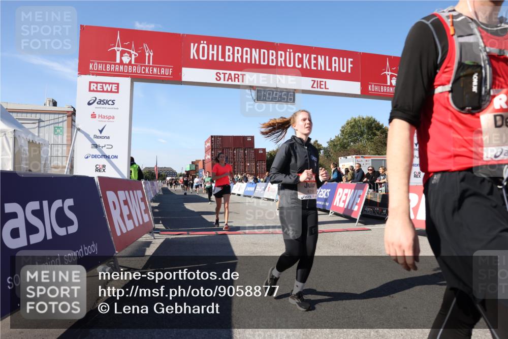 03.10.2025 - Köhlbrandbrückenlauf Lena Gebhardt http://msf.ph/oto/9058877 03.10.2025 13:09:56 Ziel 4260, 4625, 4718, 4787, 4837, 4929, 5520, 5763, 5941, 6083, 6308, 6659, 6750 meine-sportfotos.de