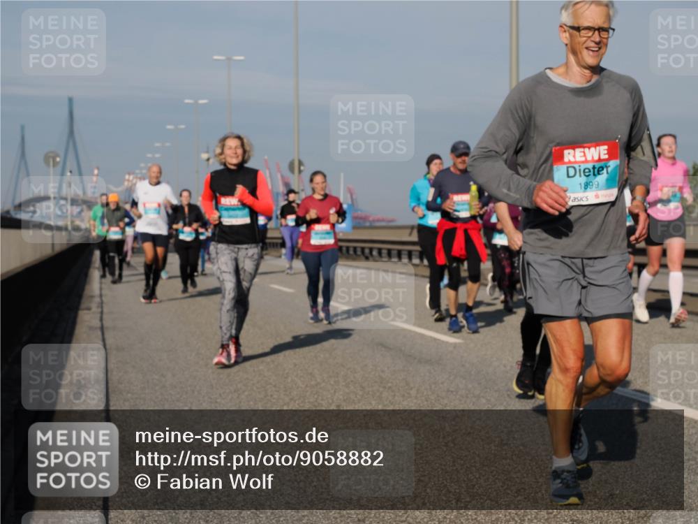 03.10.2025 - Köhlbrandbrückenlauf Fabian Wolf http://msf.ph/oto/9058882 03.10.2025 10:04:35 Position 3 1899 meine-sportfotos.de