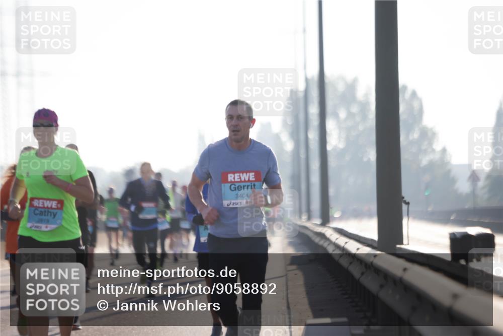 03.10.2025 - Köhlbrandbrückenlauf Jannik Wohlers http://msf.ph/oto/9058892 03.10.2025 09:14:12 Position 3 2819, 3404 meine-sportfotos.de