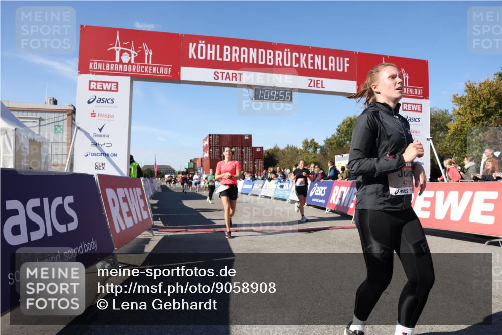 03.10.2025 - Köhlbrandbrückenlauf Lena Gebhardt http://msf.ph/oto/9058908 03.10.2025 13:09:57 Ziel 4260, 4625, 4718, 4787, 4837, 4929, 5520, 5763, 5941, 6083, 6750, 6764 meine-sportfotos.de