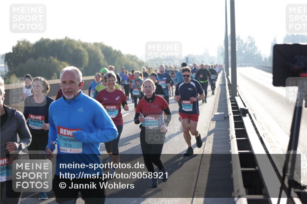 03.10.2025 - Köhlbrandbrückenlauf Jannik Wohlers http://msf.ph/oto/9058921 03.10.2025 09:21:59 Position 3 421, 2045, 3676, 3151, 1097, 2204 meine-sportfotos.de
