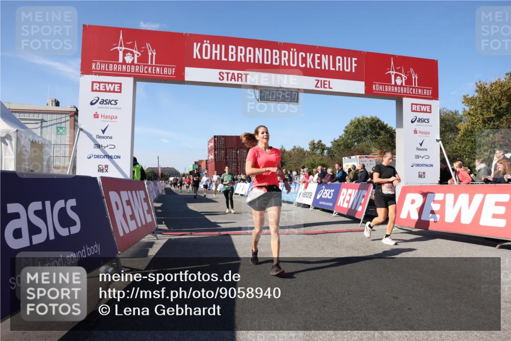 03.10.2025 - Köhlbrandbrückenlauf Lena Gebhardt http://msf.ph/oto/9058940 03.10.2025 13:09:58 Ziel 4260, 4625, 4718, 4787, 4837, 4929, 5520, 5763, 5941, 6083, 6750, 6764 meine-sportfotos.de