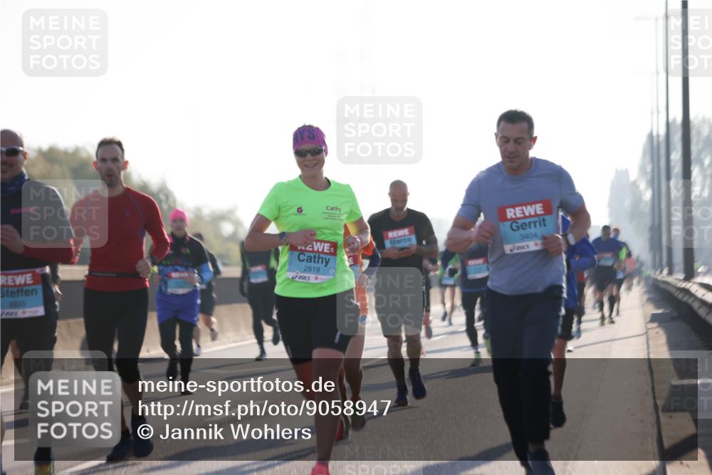 03.10.2025 - Köhlbrandbrückenlauf Jannik Wohlers http://msf.ph/oto/9058947 03.10.2025 09:14:13 Position 3 8820, 2819, 3404 meine-sportfotos.de