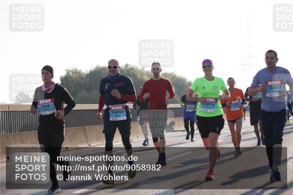 03.10.2025 - Köhlbrandbrückenlauf Jannik Wohlers http://msf.ph/oto/9058982 03.10.2025 09:14:14 Position 3 7774, 2820, 2819, 3404 meine-sportfotos.de