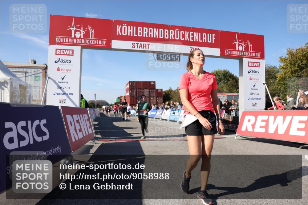 03.10.2025 - Köhlbrandbrückenlauf Lena Gebhardt http://msf.ph/oto/9058988 03.10.2025 13:09:59 Ziel 4260, 4625, 4718, 4787, 4837, 4929, 5520, 5763, 5941, 6083, 6428, 6432, 6750, 6764 meine-sportfotos.de