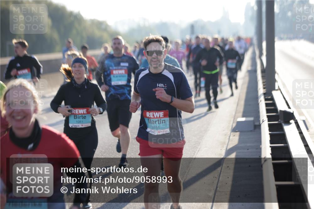 03.10.2025 - Köhlbrandbrückenlauf Jannik Wohlers http://msf.ph/oto/9058993 03.10.2025 09:22:00 Position 3 1051, 3151 meine-sportfotos.de