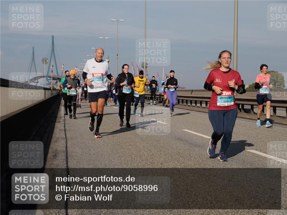 03.10.2025 - Köhlbrandbrückenlauf Fabian Wolf http://msf.ph/oto/9058996 03.10.2025 10:04:38 Position 3 3423, 3240 meine-sportfotos.de