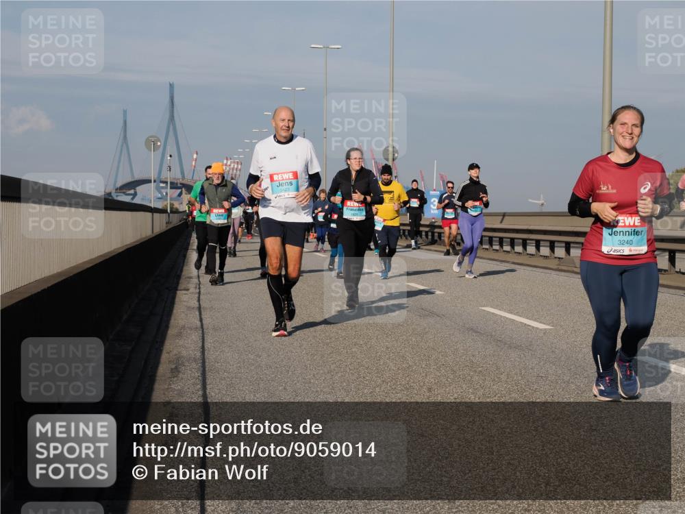 03.10.2025 - Köhlbrandbrückenlauf Fabian Wolf http://msf.ph/oto/9059014 03.10.2025 10:04:39 Position 3 3423, 3240 meine-sportfotos.de