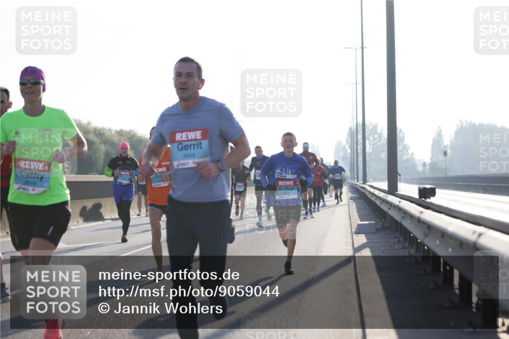 03.10.2025 - Köhlbrandbrückenlauf Jannik Wohlers http://msf.ph/oto/9059044 03.10.2025 09:14:15 Position 3 2819, 3404 meine-sportfotos.de
