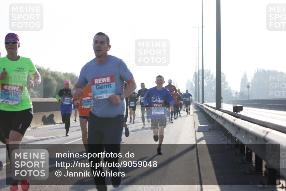 03.10.2025 - Köhlbrandbrückenlauf Jannik Wohlers http://msf.ph/oto/9059048 03.10.2025 09:14:15 Position 3 2819, 2849, 3404, 6, 511 meine-sportfotos.de
