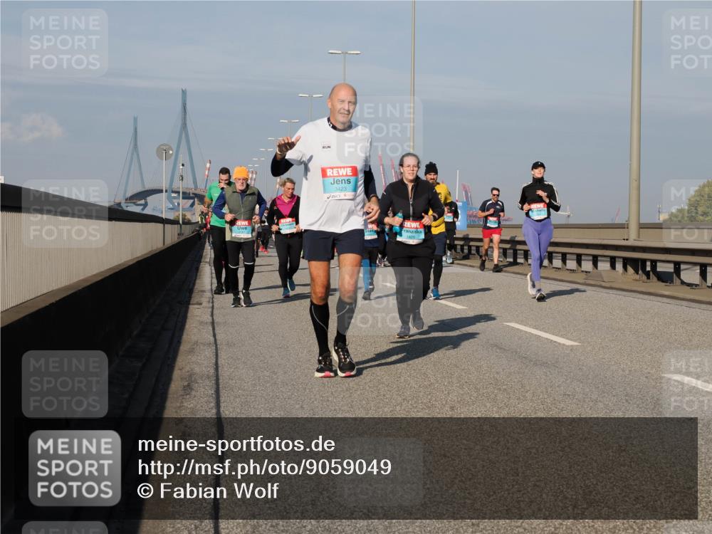 03.10.2025 - Köhlbrandbrückenlauf Fabian Wolf http://msf.ph/oto/9059049 03.10.2025 10:04:40 Position 3 3423, 1825 meine-sportfotos.de