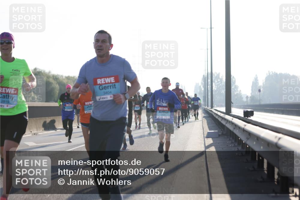 03.10.2025 - Köhlbrandbrückenlauf Jannik Wohlers http://msf.ph/oto/9059057 03.10.2025 09:14:15 Position 3 2819, 284, 3404, 6, 2920, 51 meine-sportfotos.de