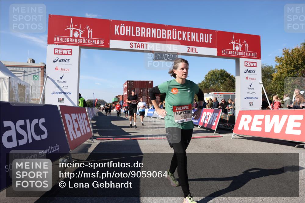 03.10.2025 - Köhlbrandbrückenlauf Lena Gebhardt http://msf.ph/oto/9059064 03.10.2025 13:10:02 Ziel 4196, 4260, 4573, 4718, 4730, 4787, 4837, 4929, 5520, 5763, 5977, 6083, 6111, 6428, 6432, 6750, 6764 meine-sportfotos.de