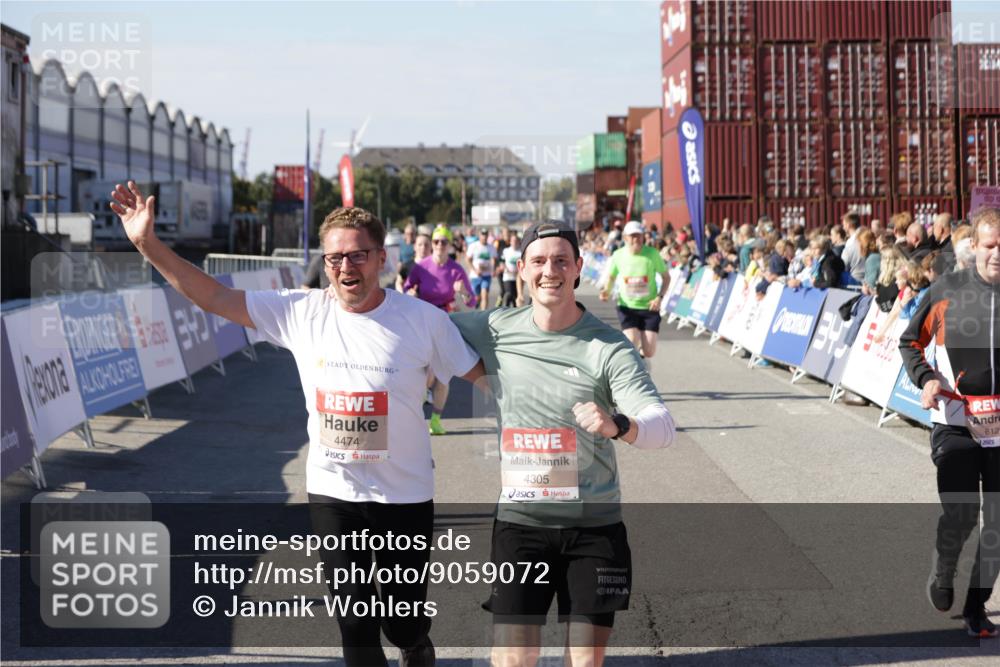 03.10.2025 - Köhlbrandbrückenlauf Jannik Wohlers http://msf.ph/oto/9059072 03.10.2025 13:12:10 Ziel 4176, 4305, 4369, 4468, 4470, 4474, 5644, 5856, 5910, 5911, 5927, 6098, 6121, 6184, 6185 meine-sportfotos.de