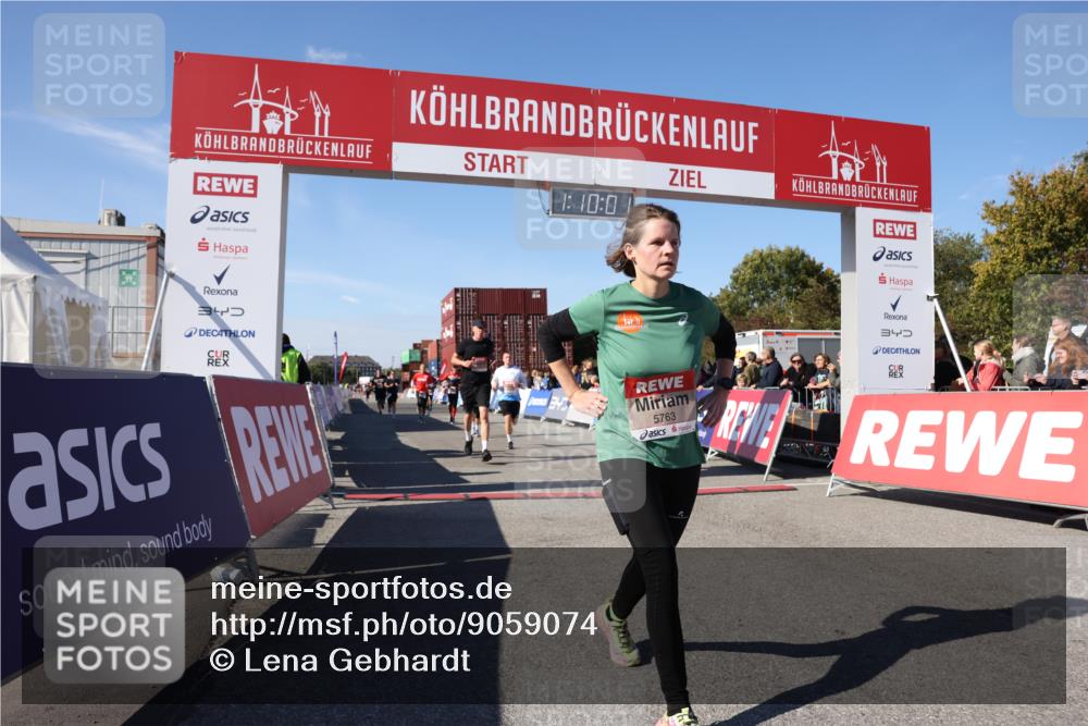 03.10.2025 - Köhlbrandbrückenlauf Lena Gebhardt http://msf.ph/oto/9059074 03.10.2025 13:10:02 Ziel 4196, 4260, 4573, 4718, 4730, 4787, 4837, 4929, 5520, 5763, 5977, 6083, 6111, 6428, 6432, 6750, 6764 meine-sportfotos.de