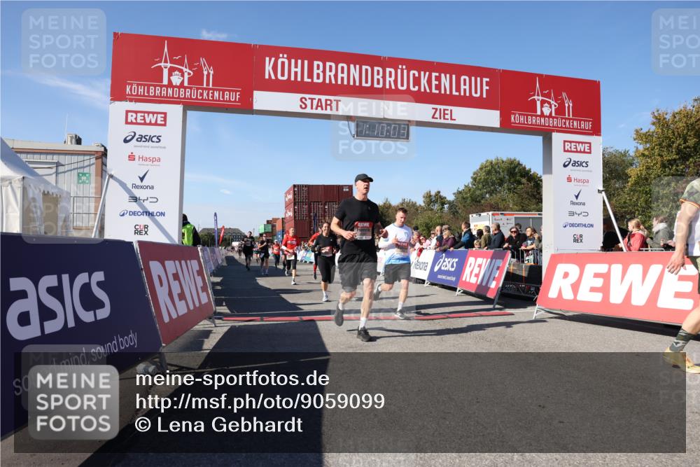03.10.2025 - Köhlbrandbrückenlauf Lena Gebhardt http://msf.ph/oto/9059099 03.10.2025 13:10:03 Ziel 4196, 4260, 4573, 4718, 4730, 4787, 4837, 4929, 5763, 5977, 6083, 6111, 6428, 6432, 6750, 6764 meine-sportfotos.de