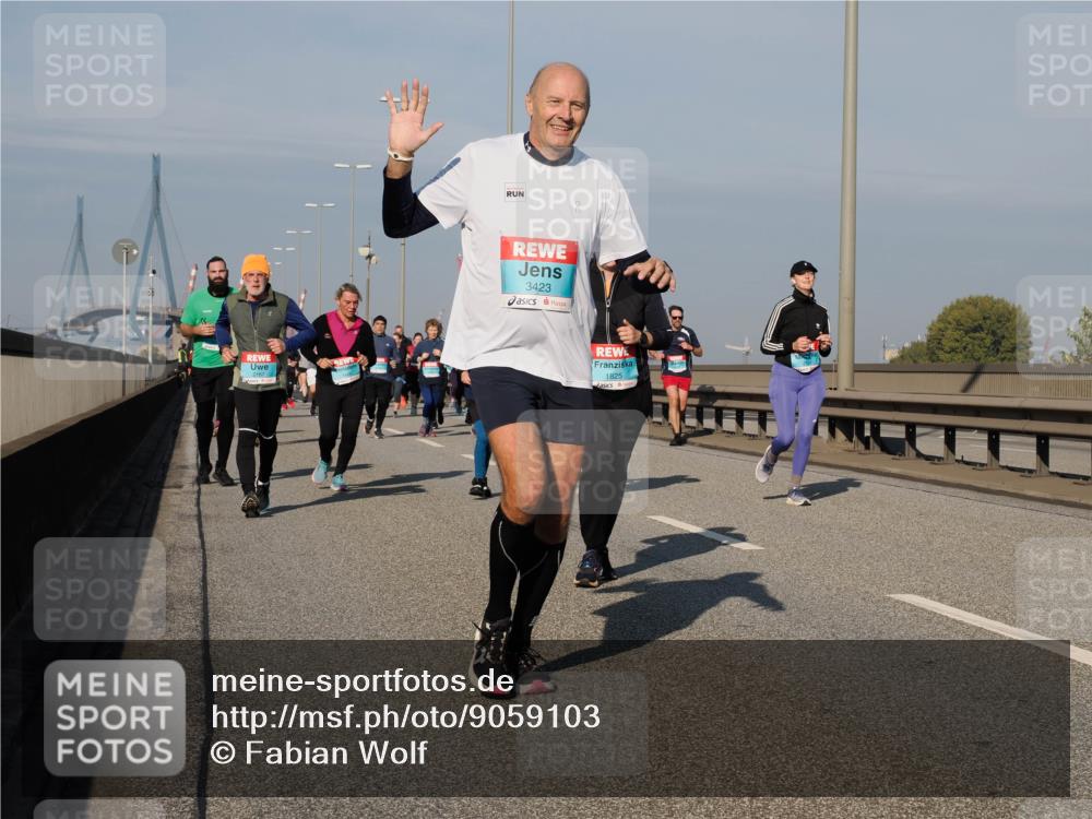 03.10.2025 - Köhlbrandbrückenlauf Fabian Wolf http://msf.ph/oto/9059103 03.10.2025 10:04:41 Position 3 3423, 1825 meine-sportfotos.de