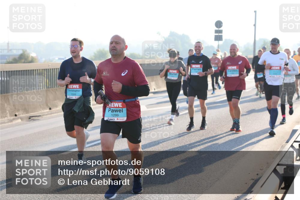 03.10.2025 - Köhlbrandbrückenlauf Lena Gebhardt http://msf.ph/oto/9059108 03.10.2025 09:18:42 Position 1 1506, 1299 meine-sportfotos.de