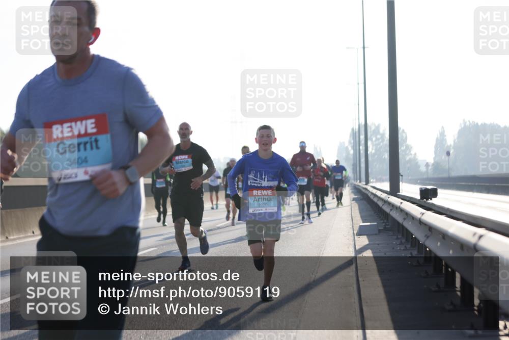 03.10.2025 - Köhlbrandbrückenlauf Jannik Wohlers http://msf.ph/oto/9059119 03.10.2025 09:14:16 Position 3 3404, 2920 meine-sportfotos.de