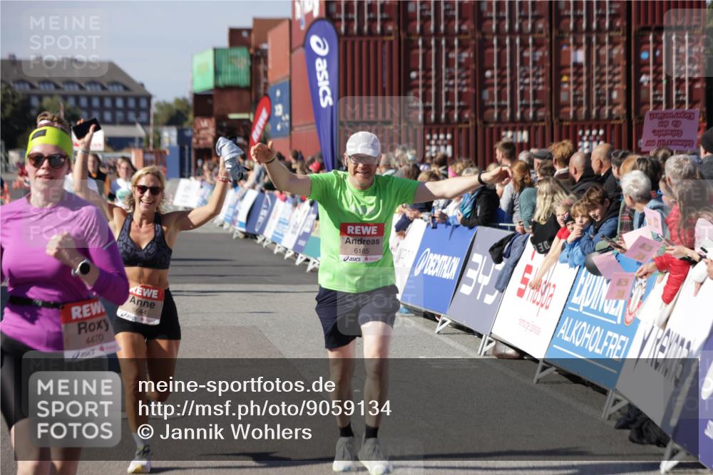 03.10.2025 - Köhlbrandbrückenlauf Jannik Wohlers http://msf.ph/oto/9059134 03.10.2025 13:12:12 Ziel 4176, 4305, 4369, 4468, 4470, 4474, 4656, 5644, 5856, 5927, 6098, 6121, 6184, 6185, 6565, 6566 meine-sportfotos.de