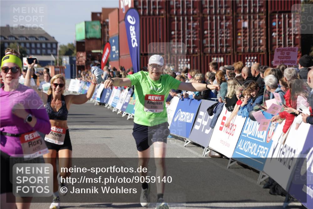 03.10.2025 - Köhlbrandbrückenlauf Jannik Wohlers http://msf.ph/oto/9059140 03.10.2025 13:12:12 Ziel 4176, 4305, 4369, 4468, 4470, 4474, 4656, 5644, 5856, 5927, 6098, 6121, 6184, 6185, 6565, 6566 meine-sportfotos.de