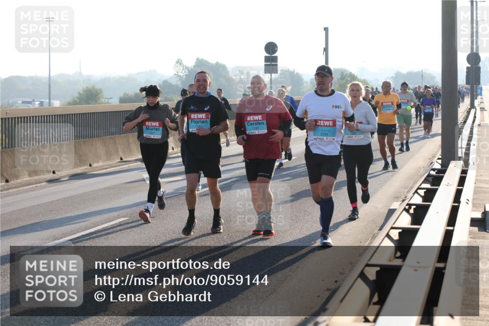 03.10.2025 - Köhlbrandbrückenlauf Lena Gebhardt http://msf.ph/oto/9059144 03.10.2025 09:18:43 Position 1 1181, 1191, 1227, 3791 meine-sportfotos.de