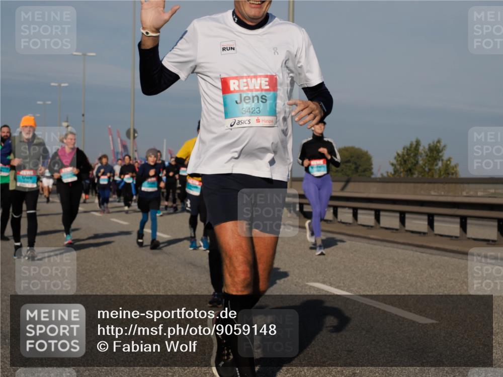 03.10.2025 - Köhlbrandbrückenlauf Fabian Wolf http://msf.ph/oto/9059148 03.10.2025 10:04:42 Position 3 3423 meine-sportfotos.de