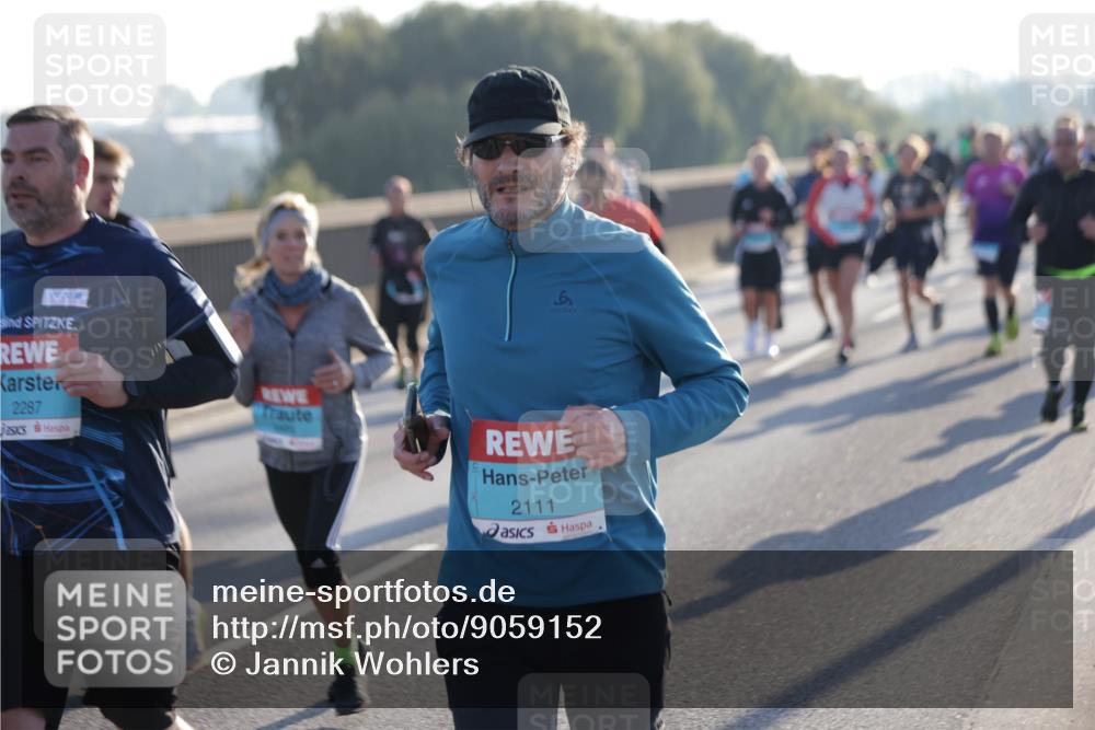 03.10.2025 - Köhlbrandbrückenlauf Jannik Wohlers http://msf.ph/oto/9059152 03.10.2025 09:22:03 Position 3 2287, 2111 meine-sportfotos.de