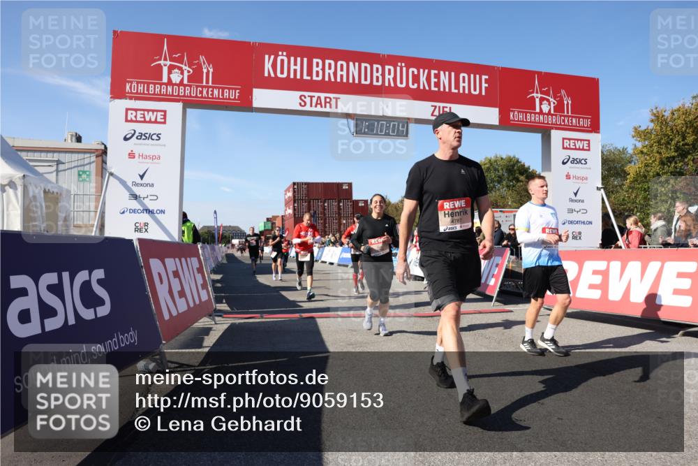 03.10.2025 - Köhlbrandbrückenlauf Lena Gebhardt http://msf.ph/oto/9059153 03.10.2025 13:10:05 Ziel 4196, 4260, 4573, 4730, 4787, 4929, 5763, 5977, 6083, 6111, 6428, 6432, 6750, 6764, 6813 meine-sportfotos.de
