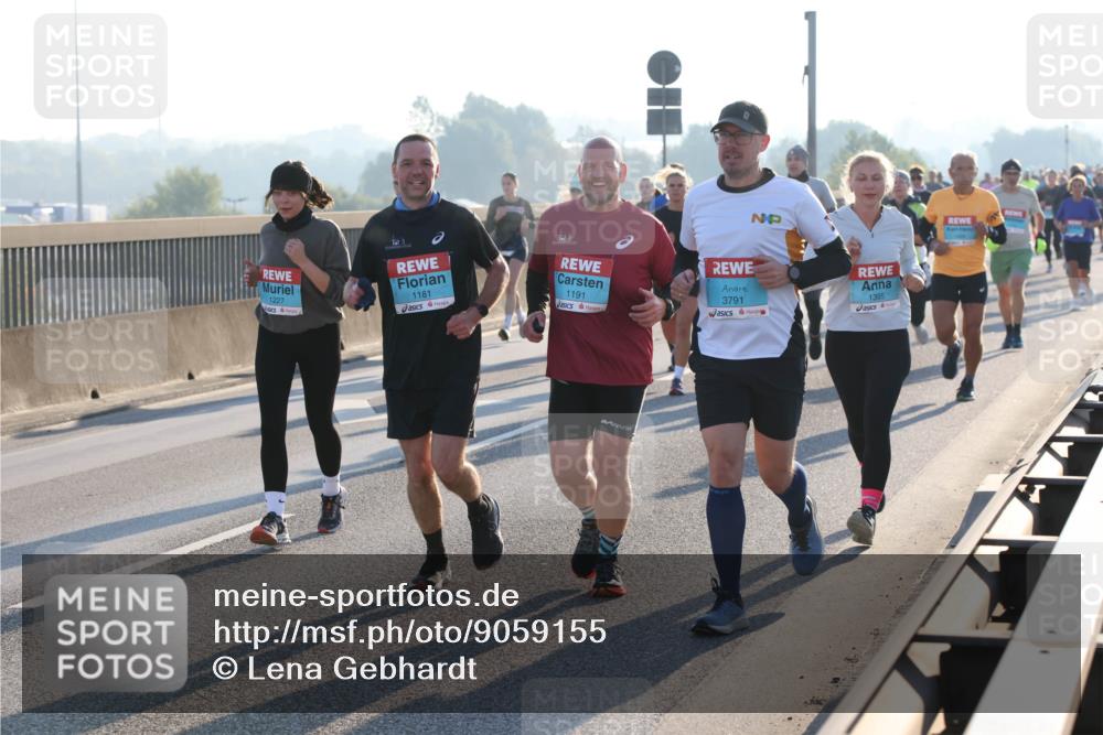 03.10.2025 - Köhlbrandbrückenlauf Lena Gebhardt http://msf.ph/oto/9059155 03.10.2025 09:18:43 Position 1 1227, 1181, 1191, 3791, 1395 meine-sportfotos.de
