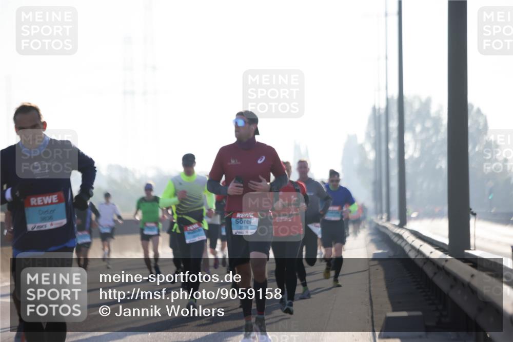 03.10.2025 - Köhlbrandbrückenlauf Jannik Wohlers http://msf.ph/oto/9059158 03.10.2025 09:14:18 Position 3 9504, 3836, 3118 meine-sportfotos.de