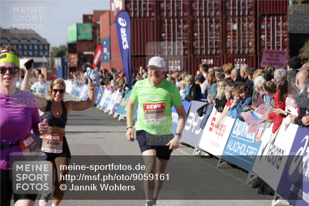 03.10.2025 - Köhlbrandbrückenlauf Jannik Wohlers http://msf.ph/oto/9059161 03.10.2025 13:12:13 Ziel 4176, 4305, 4369, 4468, 4470, 4474, 4656, 5644, 5856, 5927, 6098, 6121, 6184, 6185, 6565, 6566 meine-sportfotos.de