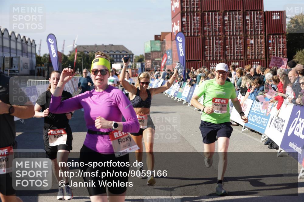 03.10.2025 - Köhlbrandbrückenlauf Jannik Wohlers http://msf.ph/oto/9059166 03.10.2025 13:12:13 Ziel 4176, 4305, 4369, 4468, 4470, 4474, 4656, 5644, 5856, 5927, 6098, 6121, 6184, 6185, 6565, 6566 meine-sportfotos.de