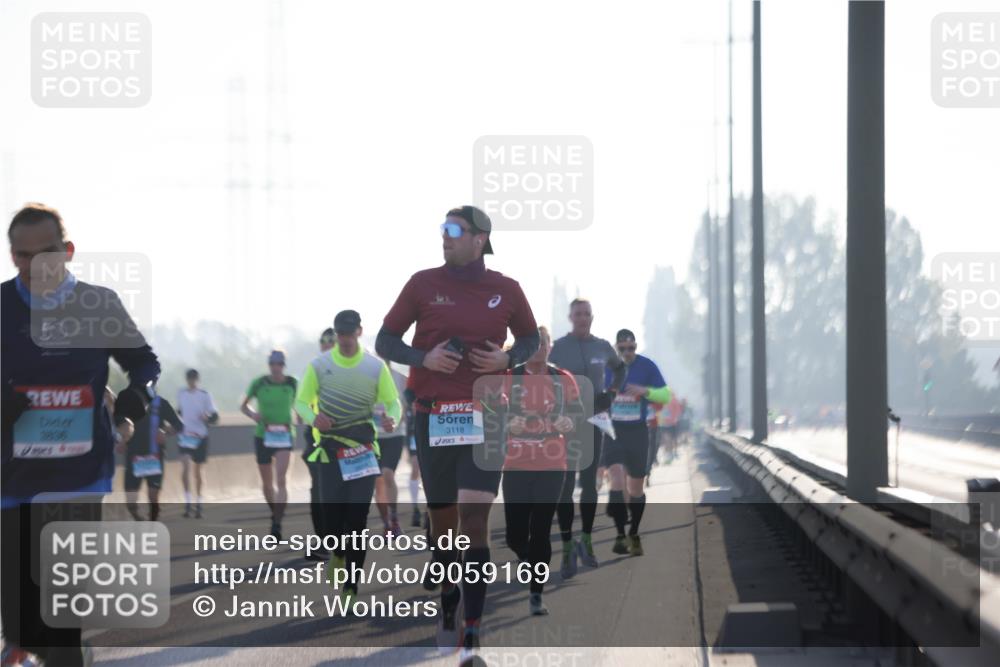 03.10.2025 - Köhlbrandbrückenlauf Jannik Wohlers http://msf.ph/oto/9059169 03.10.2025 09:14:18 Position 3 9504, 3806, 3118 meine-sportfotos.de