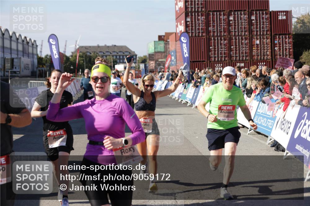 03.10.2025 - Köhlbrandbrückenlauf Jannik Wohlers http://msf.ph/oto/9059172 03.10.2025 13:12:13 Ziel 4176, 4305, 4369, 4468, 4470, 4474, 4656, 5644, 5856, 5927, 6098, 6121, 6184, 6185, 6565, 6566 meine-sportfotos.de