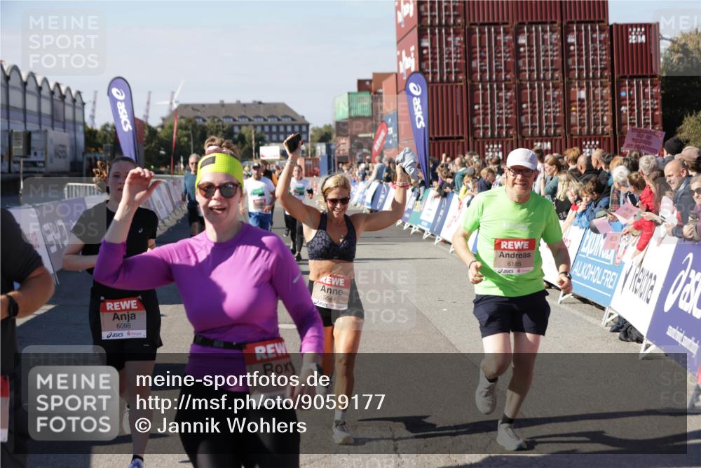 03.10.2025 - Köhlbrandbrückenlauf Jannik Wohlers http://msf.ph/oto/9059177 03.10.2025 13:12:13 Ziel 4176, 4305, 4369, 4468, 4470, 4474, 4656, 5644, 5856, 5927, 6098, 6121, 6184, 6185, 6565, 6566 meine-sportfotos.de