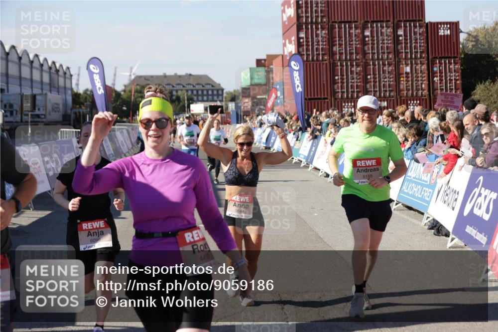 03.10.2025 - Köhlbrandbrückenlauf Jannik Wohlers http://msf.ph/oto/9059186 03.10.2025 13:12:14 Ziel 4176, 4266, 4305, 4369, 4468, 4470, 4474, 4656, 5062, 5644, 5856, 6098, 6121, 6184, 6185, 6565, 6566 meine-sportfotos.de