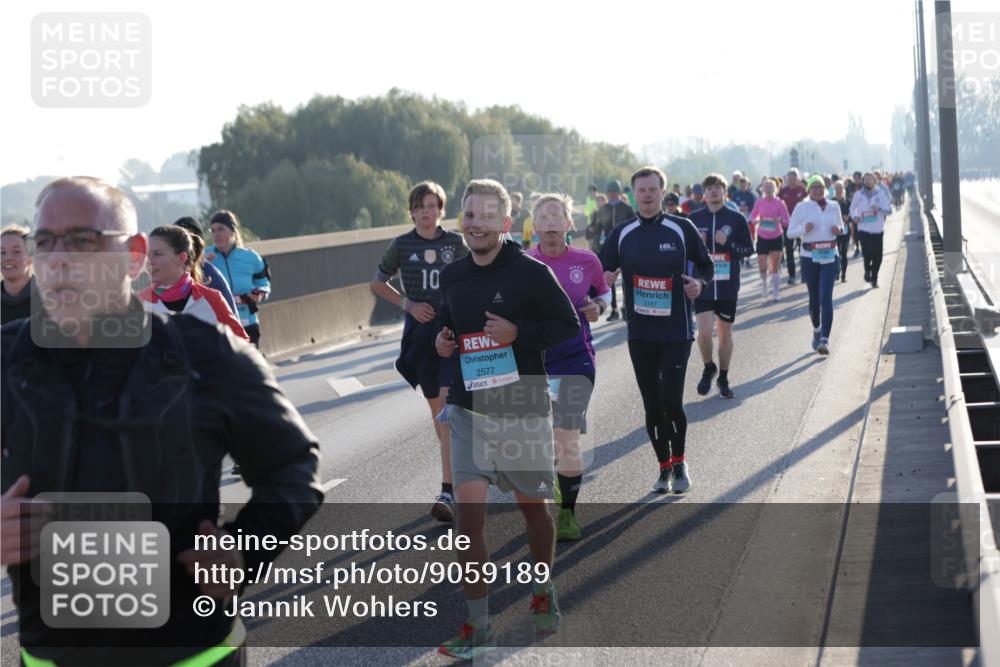 03.10.2025 - Köhlbrandbrückenlauf Jannik Wohlers http://msf.ph/oto/9059189 03.10.2025 09:22:08 Position 3 10, 2577, 3147 meine-sportfotos.de