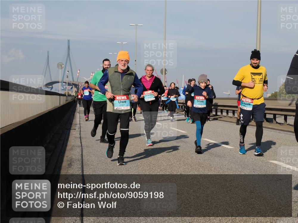 03.10.2025 - Köhlbrandbrückenlauf Fabian Wolf http://msf.ph/oto/9059198 03.10.2025 10:04:43 Position 3 2187, 1414, 2842, 2840 meine-sportfotos.de