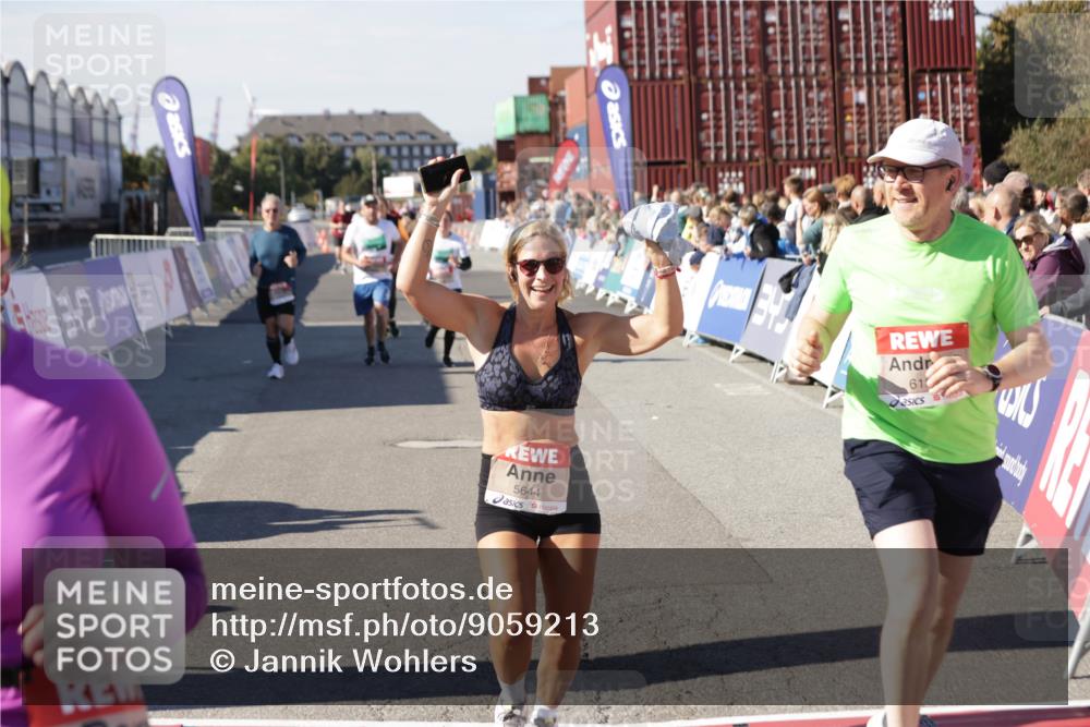 03.10.2025 - Köhlbrandbrückenlauf Jannik Wohlers http://msf.ph/oto/9059213 03.10.2025 13:12:14 Ziel 4176, 4266, 4305, 4369, 4468, 4470, 4474, 4656, 5062, 5644, 5856, 6098, 6121, 6184, 6185, 6565, 6566 meine-sportfotos.de