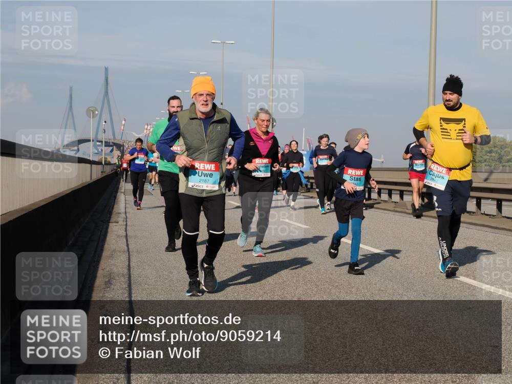 03.10.2025 - Köhlbrandbrückenlauf Fabian Wolf http://msf.ph/oto/9059214 03.10.2025 10:04:44 Position 3 2187, 942, 2840 meine-sportfotos.de