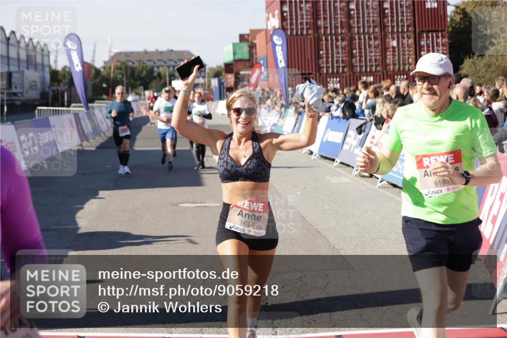 03.10.2025 - Köhlbrandbrückenlauf Jannik Wohlers http://msf.ph/oto/9059218 03.10.2025 13:12:14 Ziel 4176, 4266, 4305, 4369, 4468, 4470, 4474, 4656, 5062, 5644, 5856, 6098, 6121, 6184, 6185, 6565, 6566 meine-sportfotos.de