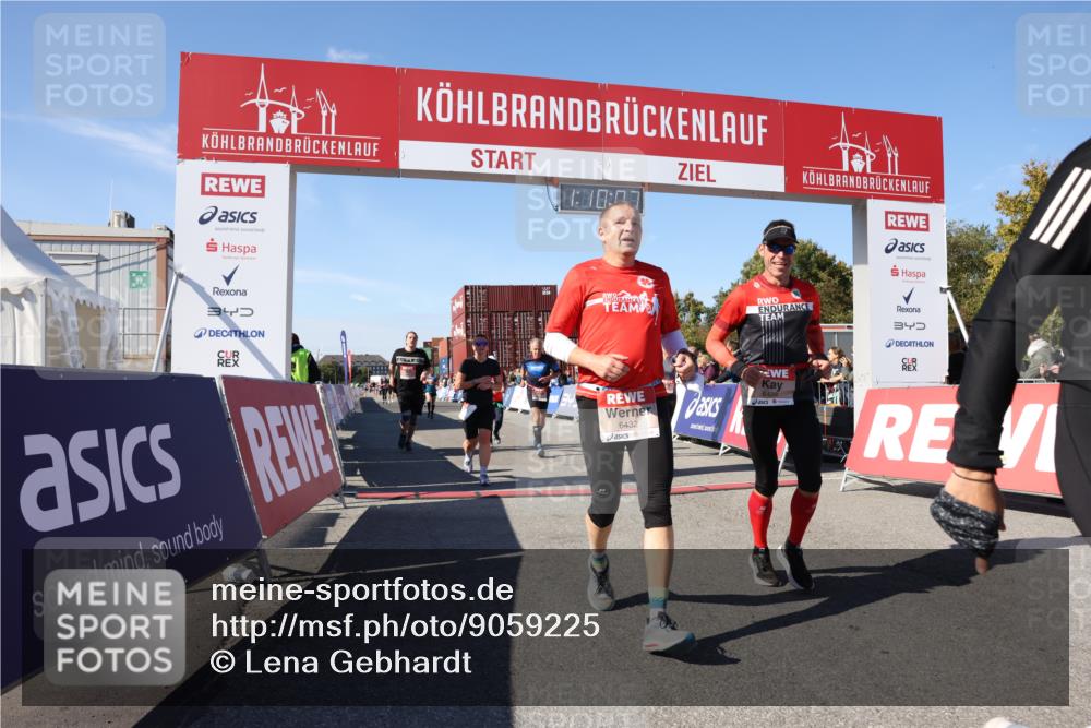 03.10.2025 - Köhlbrandbrückenlauf Lena Gebhardt http://msf.ph/oto/9059225 03.10.2025 13:10:07 Ziel 4196, 4343, 4573, 4730, 4787, 4929, 5763, 5977, 6083, 6111, 6428, 6432, 6764, 6813 meine-sportfotos.de