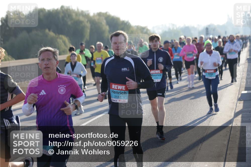 03.10.2025 - Köhlbrandbrückenlauf Jannik Wohlers http://msf.ph/oto/9059226 03.10.2025 09:22:10 Position 3 3562, 1725, 3147 meine-sportfotos.de