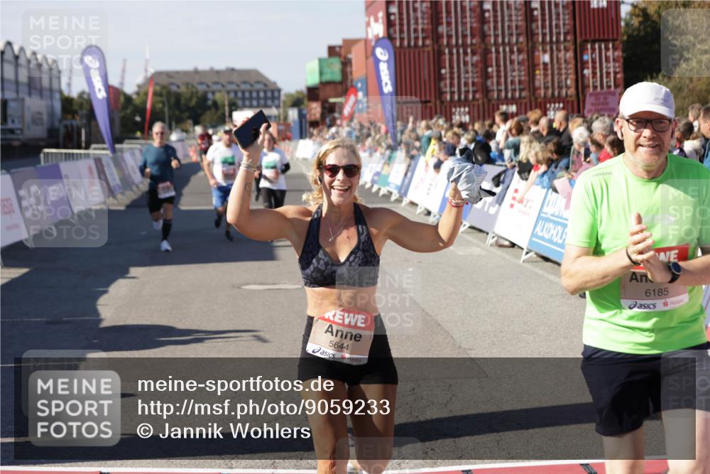 03.10.2025 - Köhlbrandbrückenlauf Jannik Wohlers http://msf.ph/oto/9059233 03.10.2025 13:12:15 Ziel 4176, 4266, 4305, 4369, 4468, 4470, 4474, 4656, 5062, 5644, 6098, 6121, 6185, 6565, 6566 meine-sportfotos.de